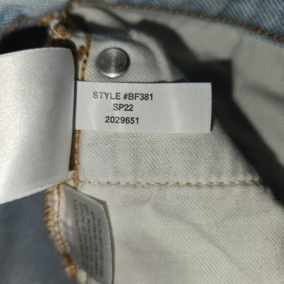 J. Crew Relaxed Denim Short In Waterside Wash Size 27‎ - Picture 7 of 11